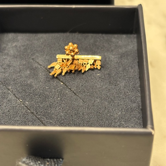 Maria Tash Tassel Bar threaded stud earring - Picture 9 of 12